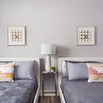 LA Premium Resort Suites